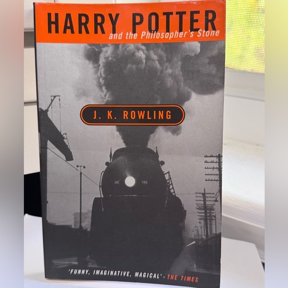 📚 Harry Potter and the Philosopher’s Stone - 1998 First Edition Adult Cover - Picture 3 of 11